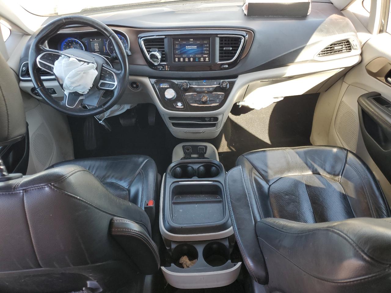 2018 Chrysler Pacifica Touring L VIN: 2C4RC1BG1JR186167 Lot: 89911955