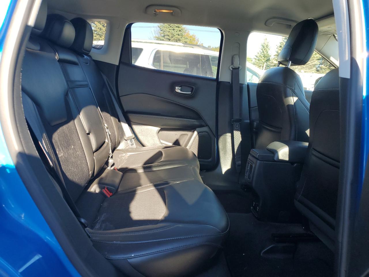 2018 Jeep Compass Latitude VIN: 3C4NJDBBXJT323940 Lot: 86150315