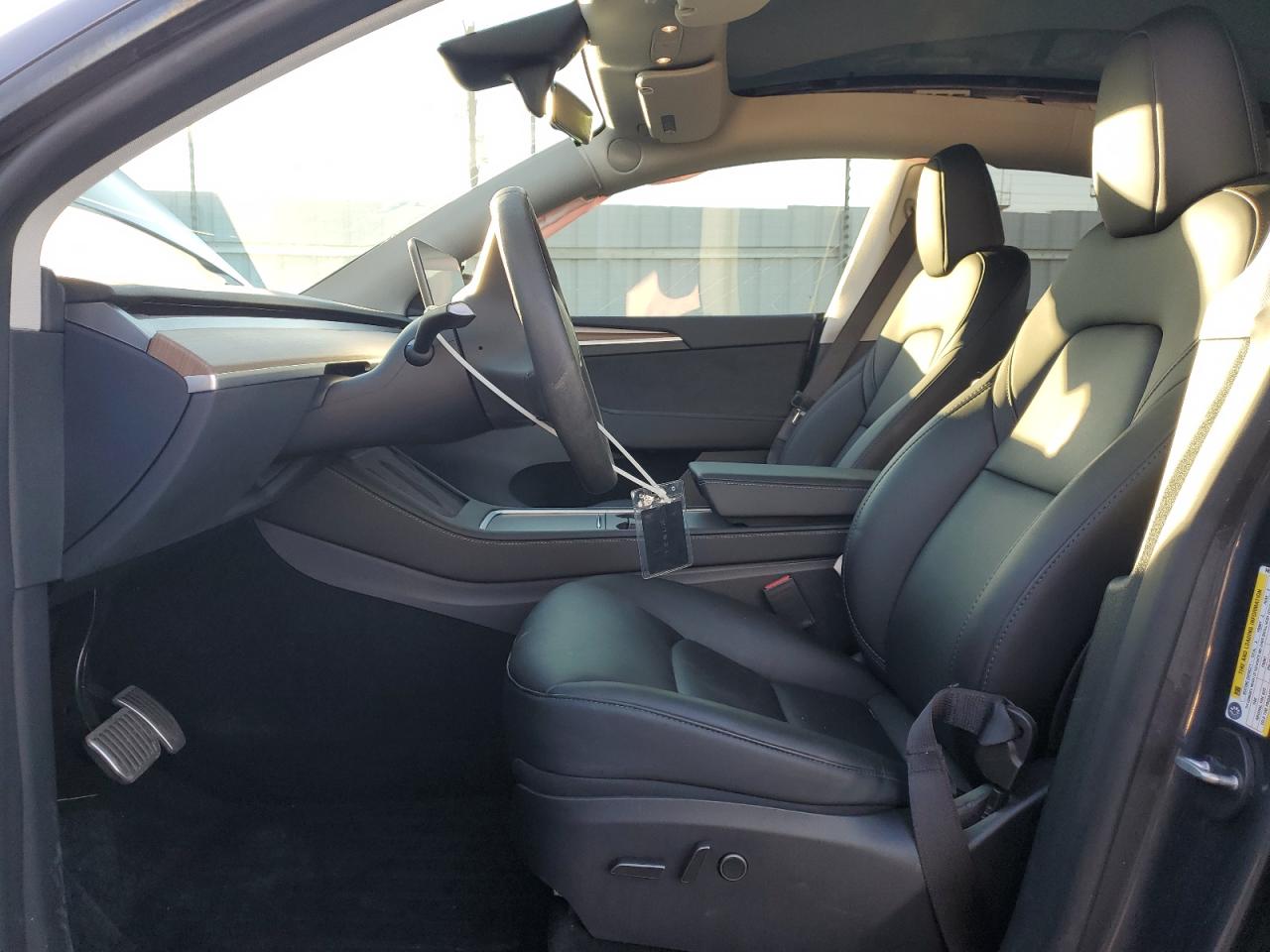 2023 Tesla Model Y VIN: 7SAYGDEE0PF846993 Lot: 87112405