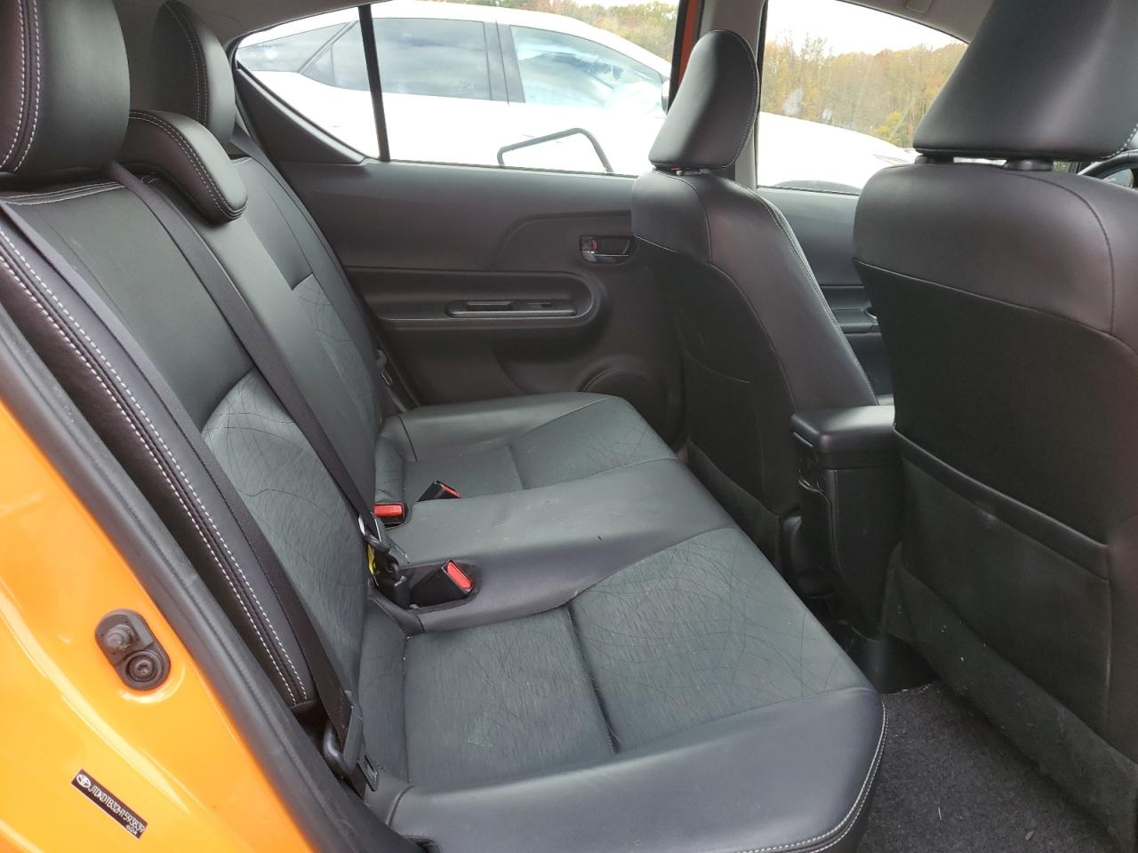 2017 Toyota Prius C VIN: JTDKDTB32H1593839 Lot: 90837785