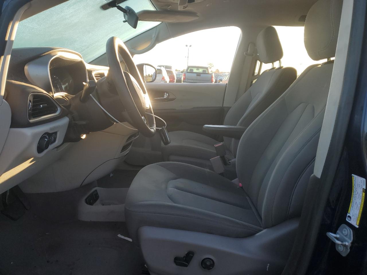 2019 Chrysler Pacifica Touring VIN: 2C4RC1DG2KR608882 Lot: 87223665