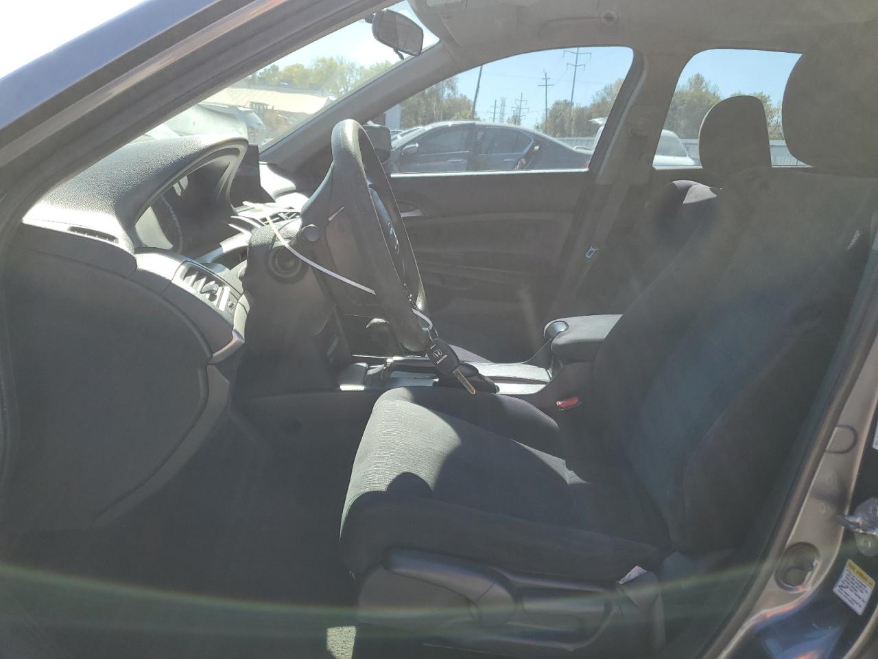 2011 Honda Accord Lx VIN: 1HGCP2F32BA093432 Lot: 82536415