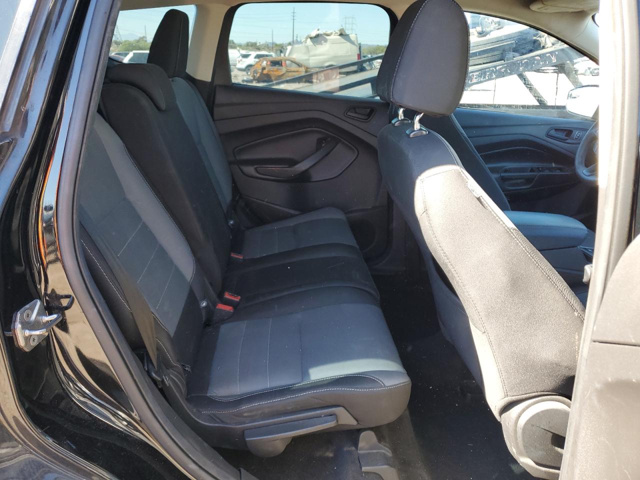2017 Ford Escape S VIN: 1FMCU0F79HUE37016 Lot: 89513395