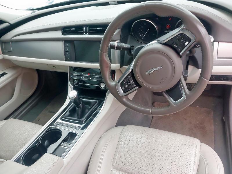 2017 JAGUAR XF 2.0D PRESTIGE 4DR