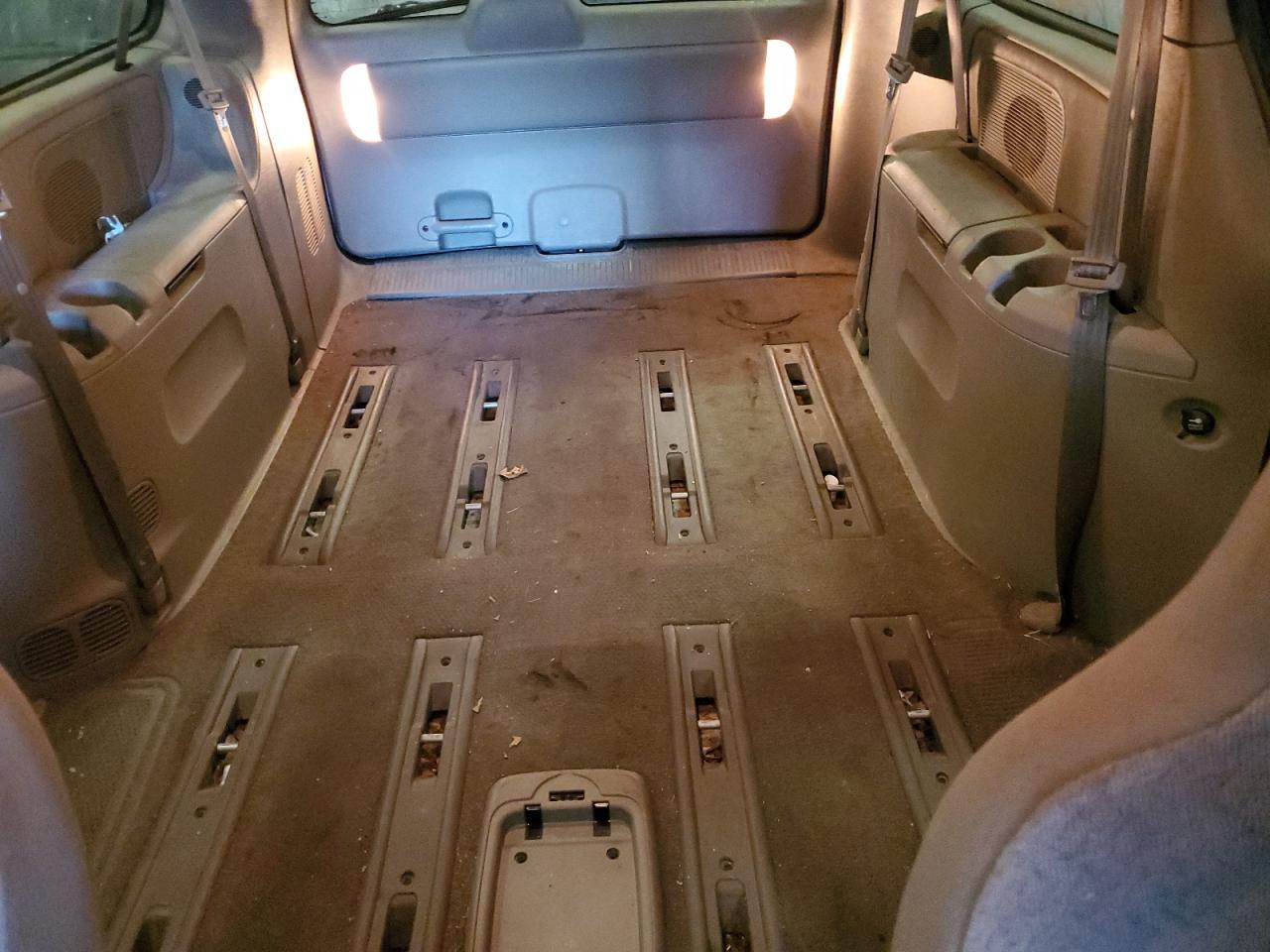 2002 Dodge Grand Caravan El VIN: 1B4GP34392B575475 Lot: 82430855