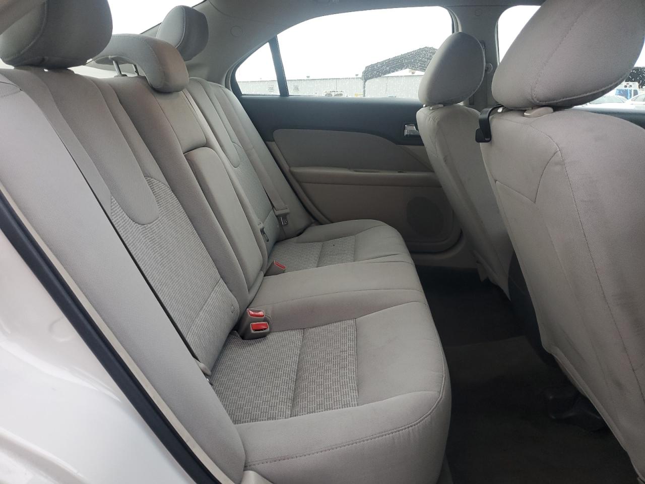 2011 Ford Fusion S VIN: 3FAHP0GA7BR345998 Lot: 86268785