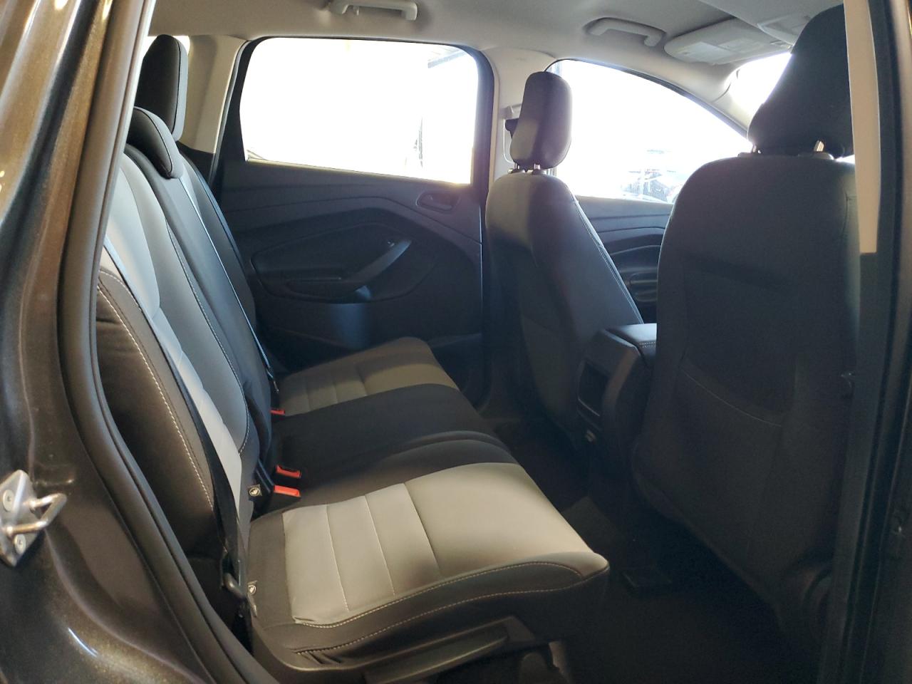 2019 Ford Escape S VIN: 1FMCU0F72KUA73318 Lot: 81989015