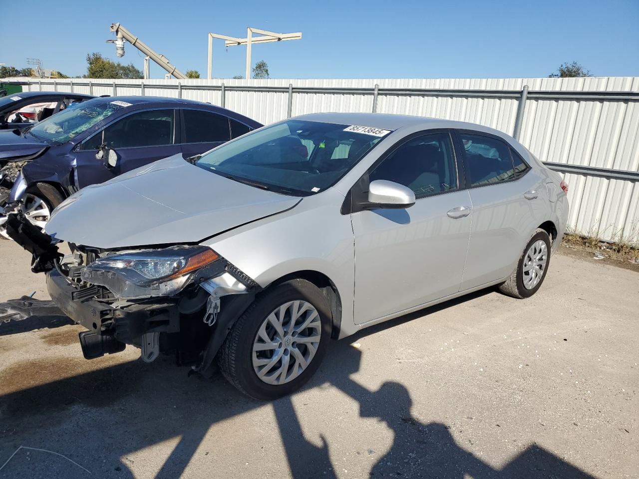 2018 Toyota Corolla L VIN: 5YFBURHE5JP833060 Lot: 85713845