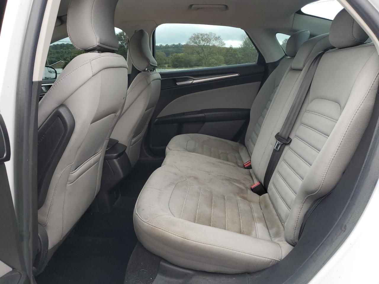 2015 Ford Fusion S VIN: 1FA6P0G78F5126617 Lot: 85741775