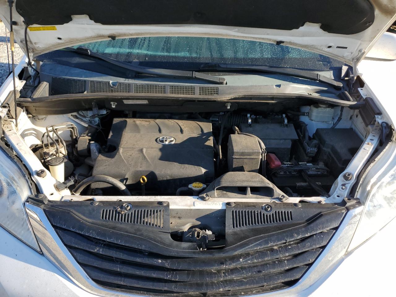 2011 Toyota Sienna Le VIN: 5TDKK3DCXBS136354 Lot: 84590145