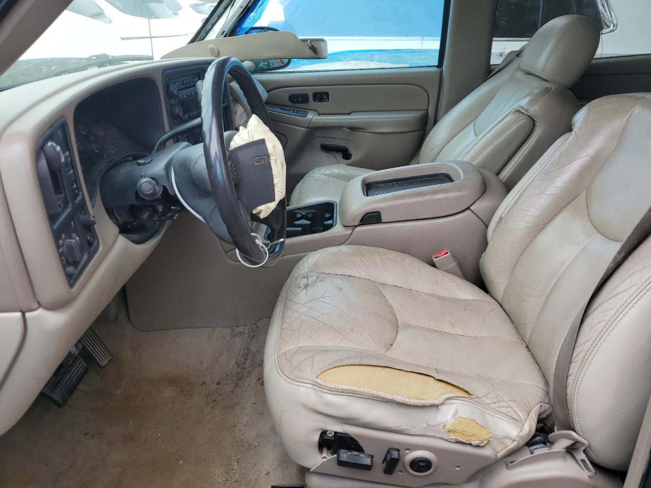 2004 GMC Yukon VIN: 1GKEK13T04R114727 Lot: 82332925