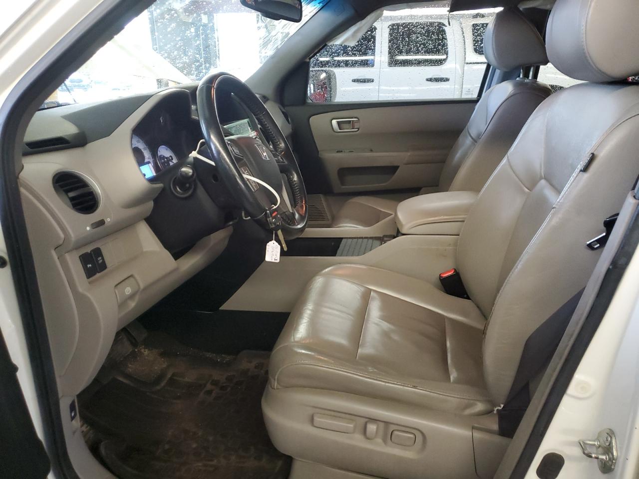 2011 Honda Pilot Touring VIN: 5FNYF4H96BB030619 Lot: 85697345