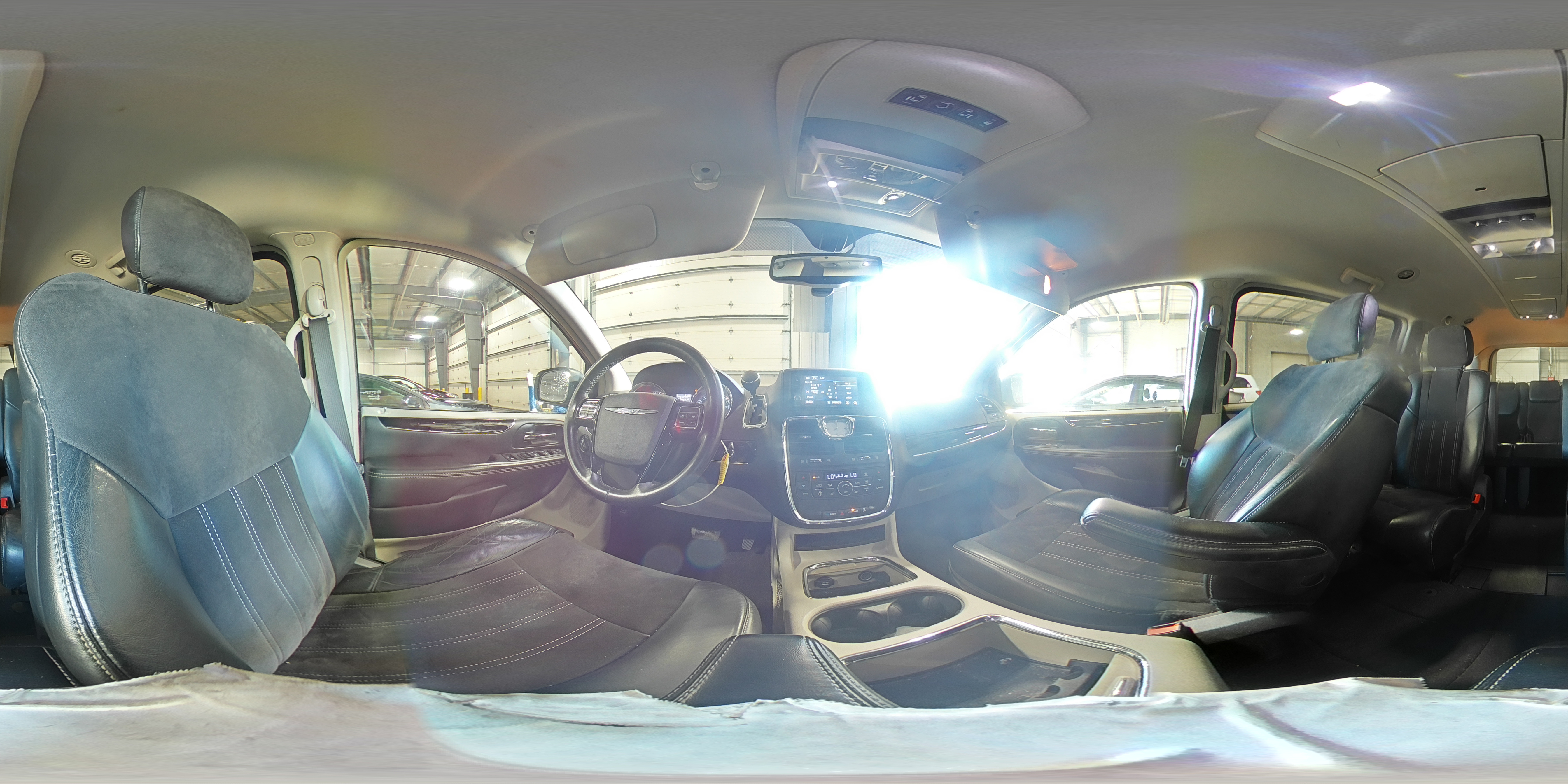 2014 Chrysler Town & Country Touring L VIN: 2C4RC1CG2ER273001 Lot: 84975395