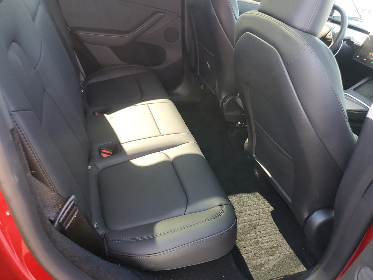 2024 Tesla Model Y VIN: 7SAYGDEE8RA277388 Lot: 81864655