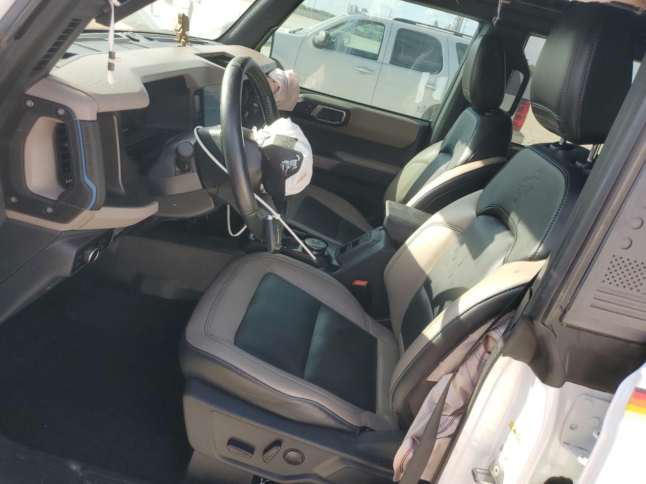 2023 Ford Bronco Base VIN: 1FMEE5DP4PLB92300 Lot: 87312125