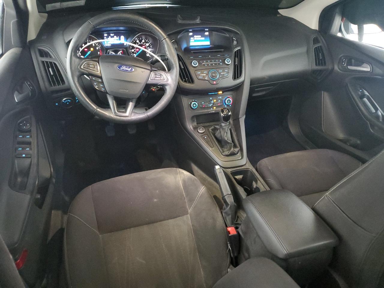 2016 Ford Focus Se VIN: 1FADP3K26GL377850 Lot: 86214485