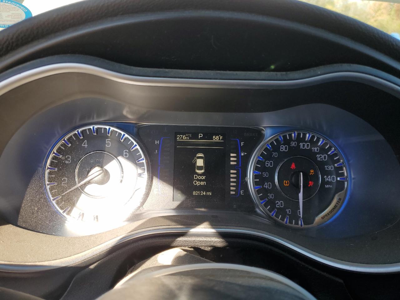 2015 Chrysler 200 Limited VIN: 1C3CCCAB2FN600329 Lot: 82614015