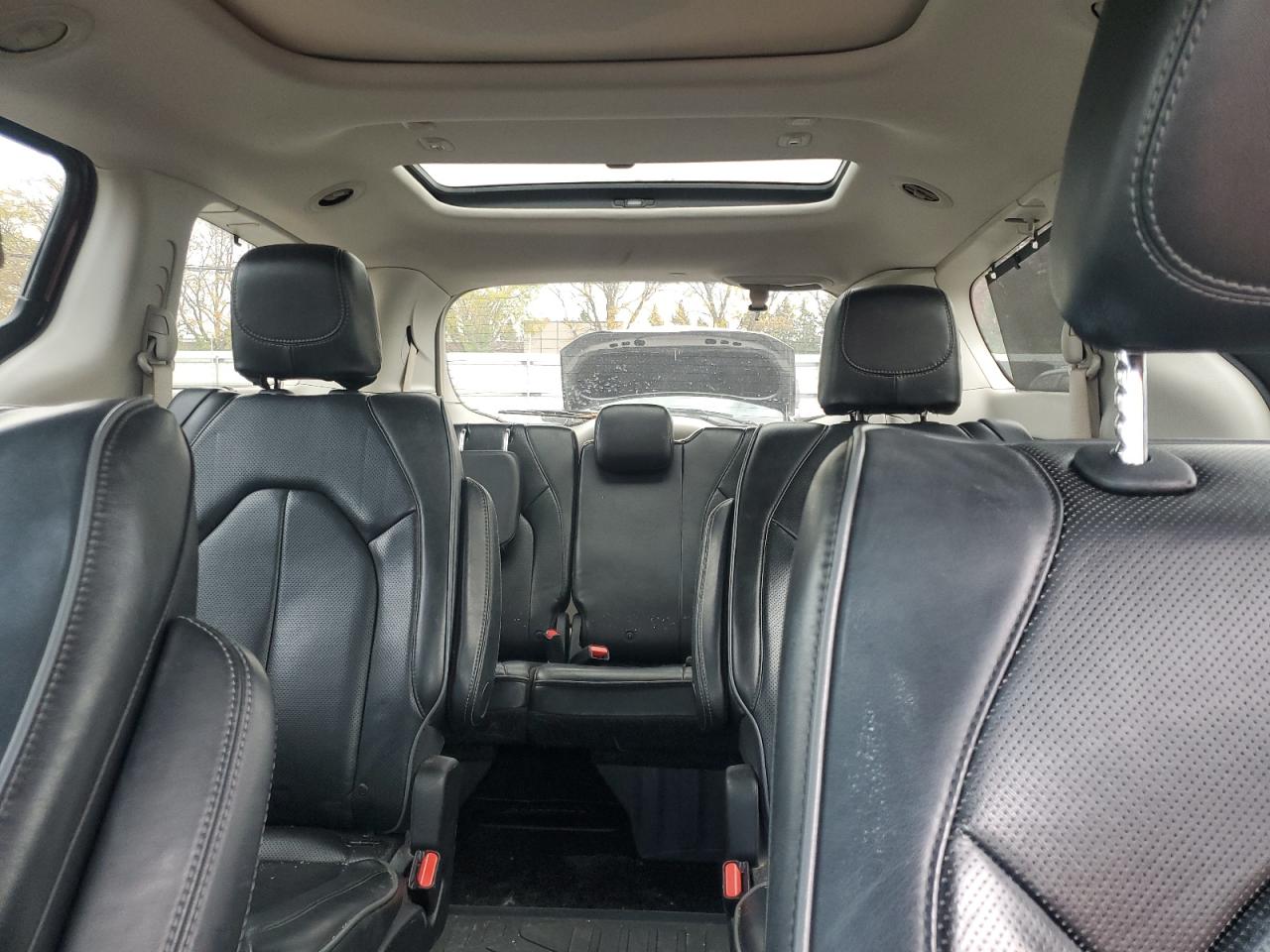 2018 Chrysler Pacifica Limited VIN: 2C4RC1GG8JR320777 Lot: 89904345