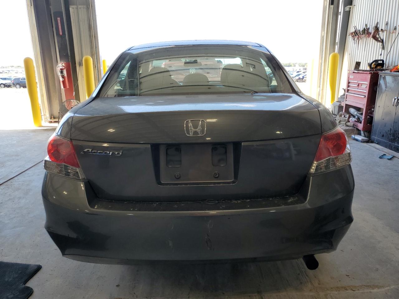 2008 Honda Accord Lx VIN: 1HGCP26348A093666 Lot: 85260525