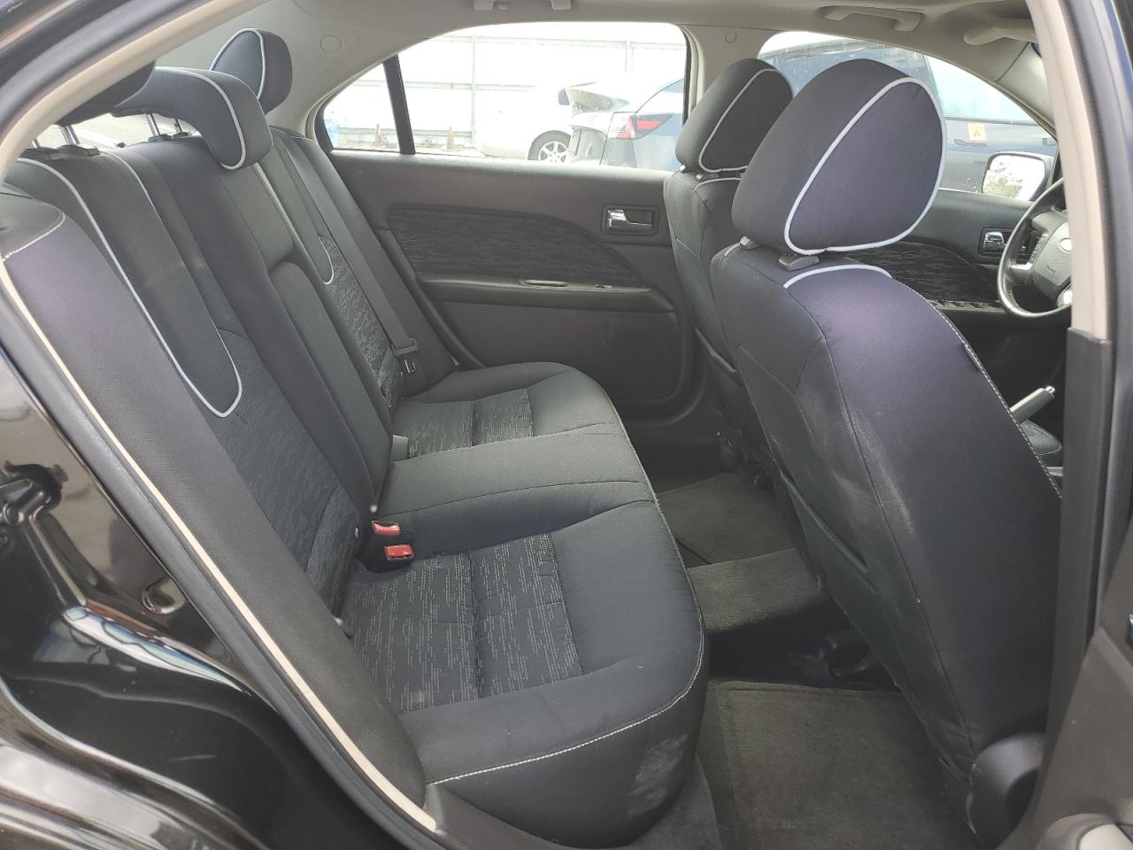 2011 Ford Fusion Se VIN: 3FAHP0HA9BR155800 Lot: 81960735