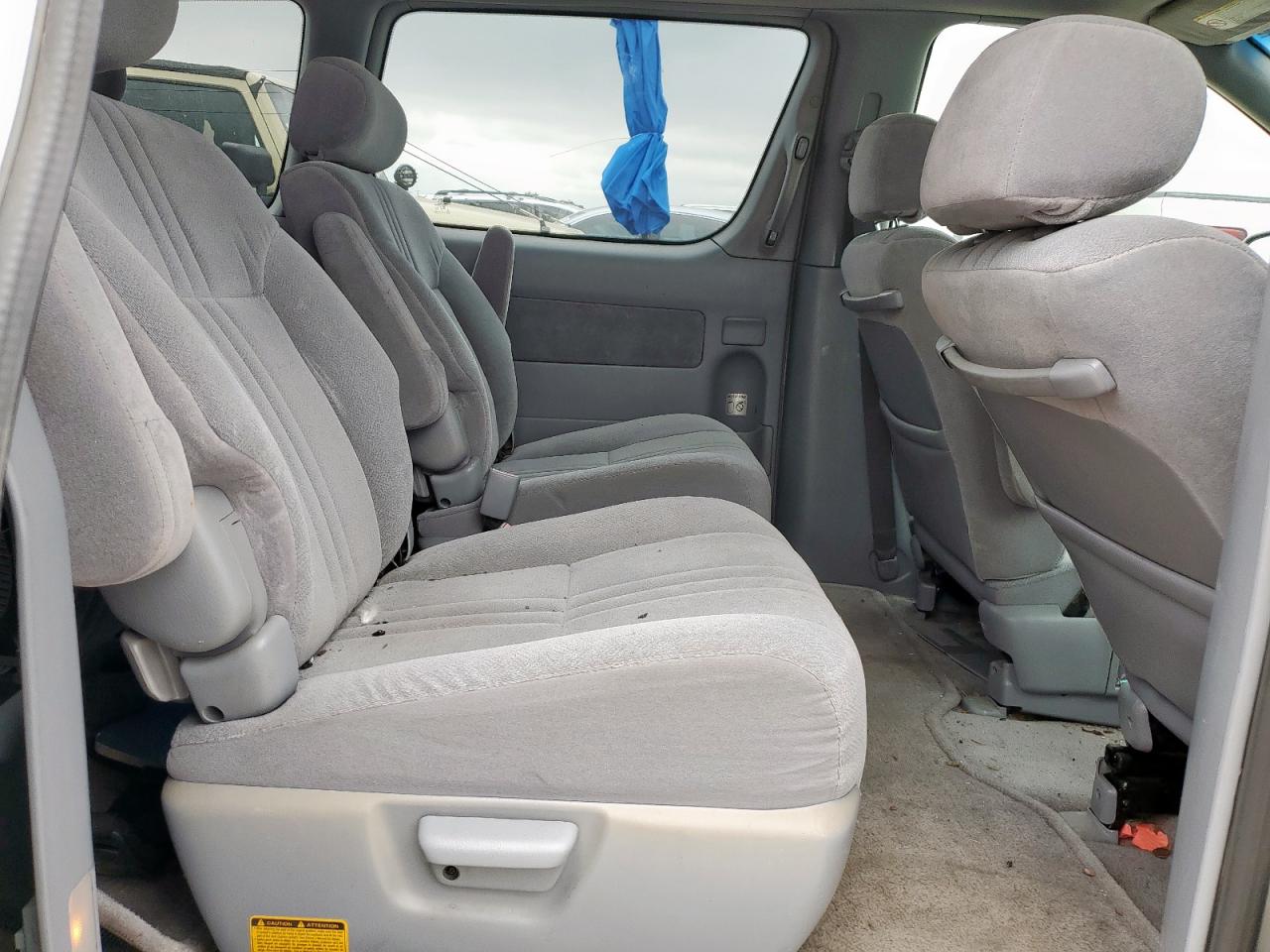 2002 Toyota Sienna Le VIN: 4T3ZF13C52U444037 Lot: 85399105