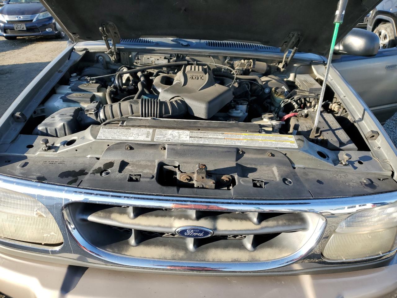 2000 Ford Explorer Eddie Bauer VIN: 1FMZU64E5YZB06659 Lot: 85009515