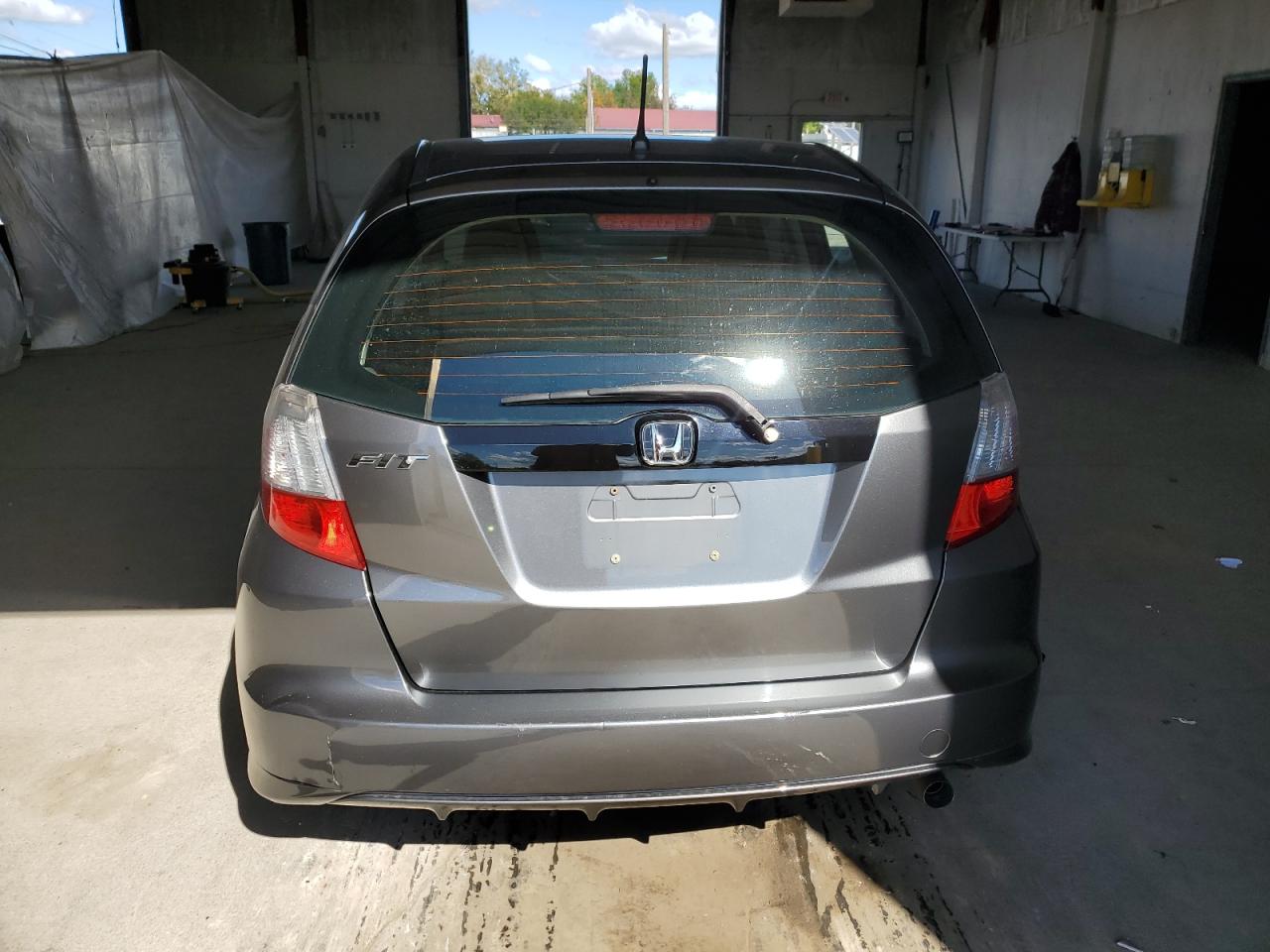 2013 Honda Fit VIN: JHMGE8H32DC083379 Lot: 85832315