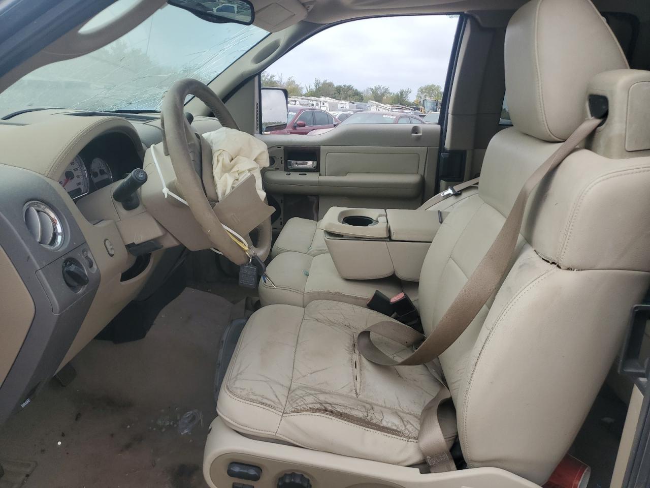 2004 Ford F150 VIN: 1FTPX12584NB33073 Lot: 82130555