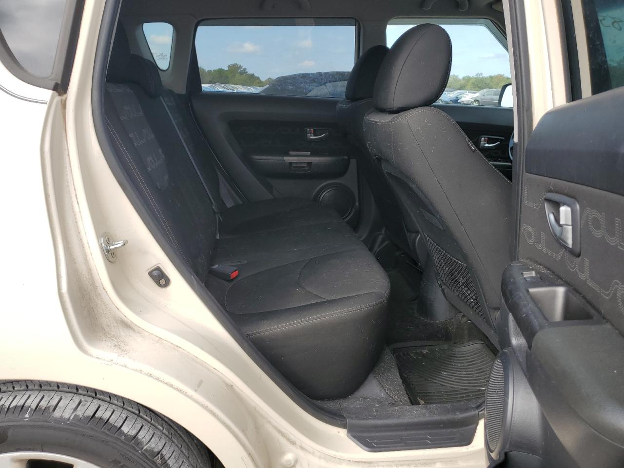 2013 Kia Soul + VIN: KNDJT2A61D7523499 Lot: 85001725