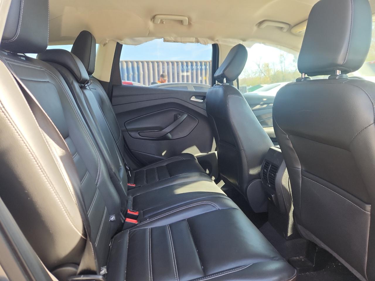 2018 Ford Escape Titanium VIN: 1FMCU0J9XJUB10199 Lot: 89861425