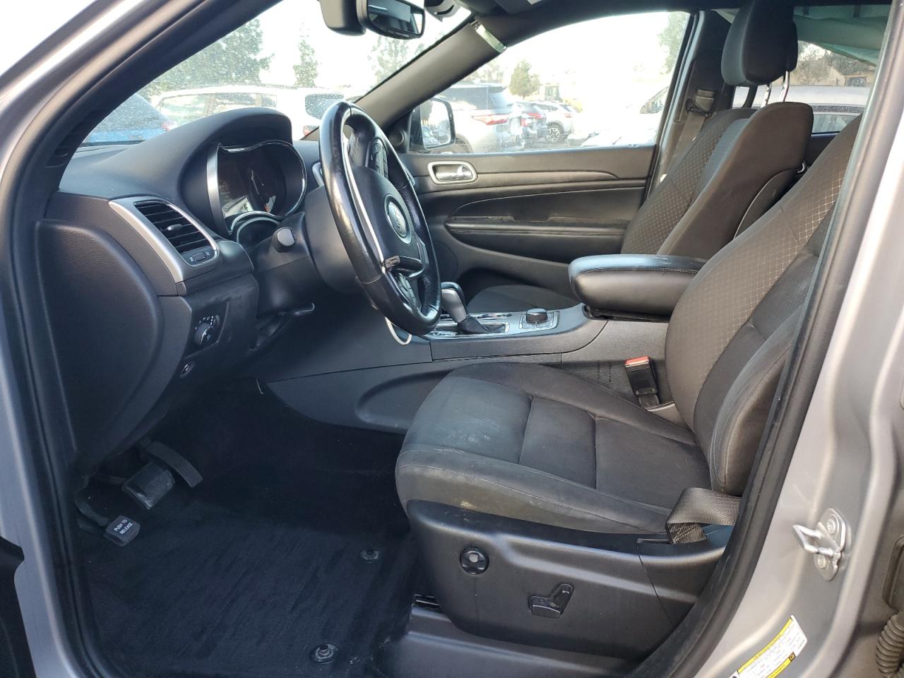 2018 Jeep Grand Cherokee Laredo VIN: 1C4RJFAG9JC402330 Lot: 85650905