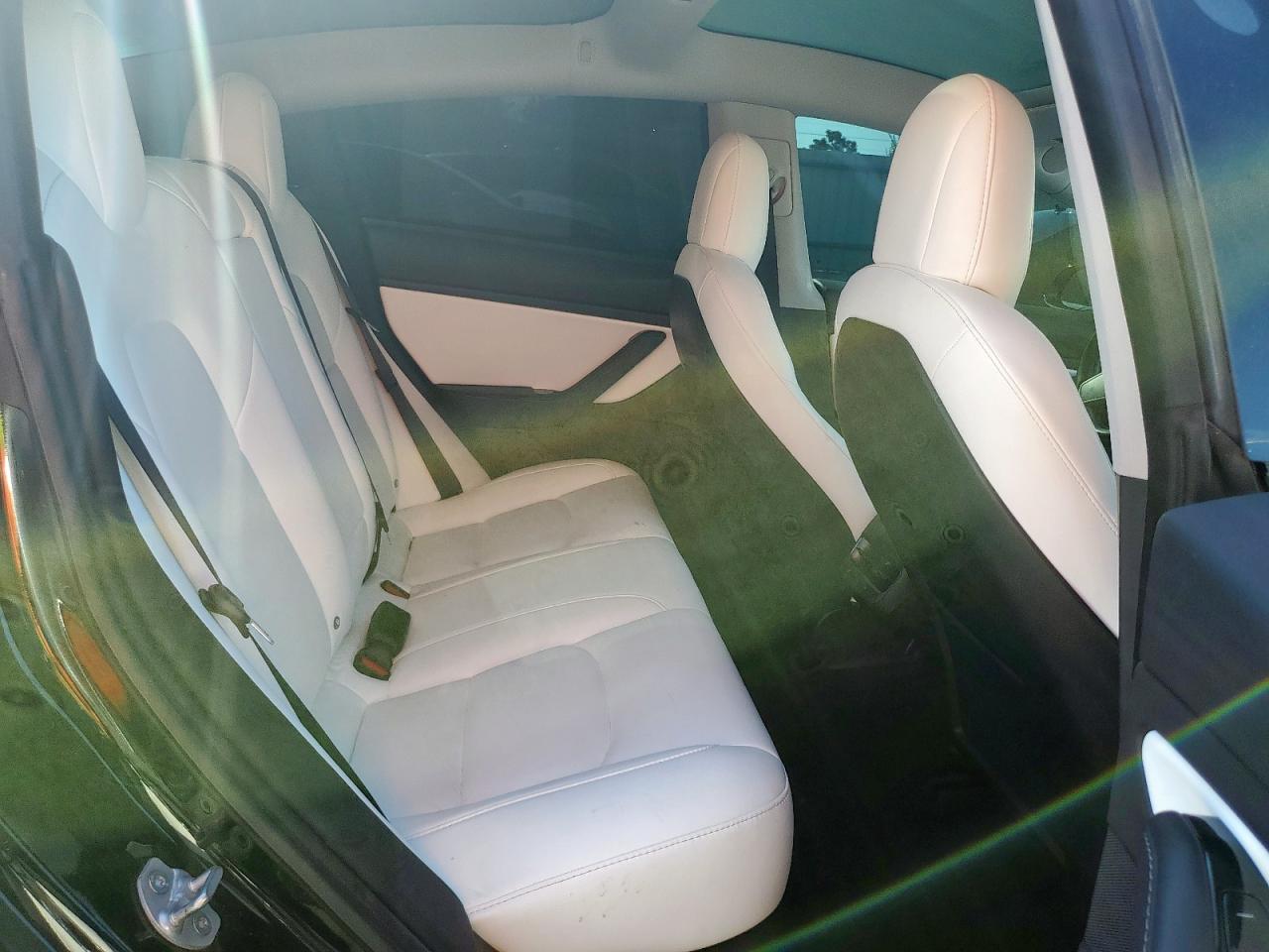 2018 Tesla Model 3 VIN: 5YJ3E1EB4JF170055 Lot: 85122035