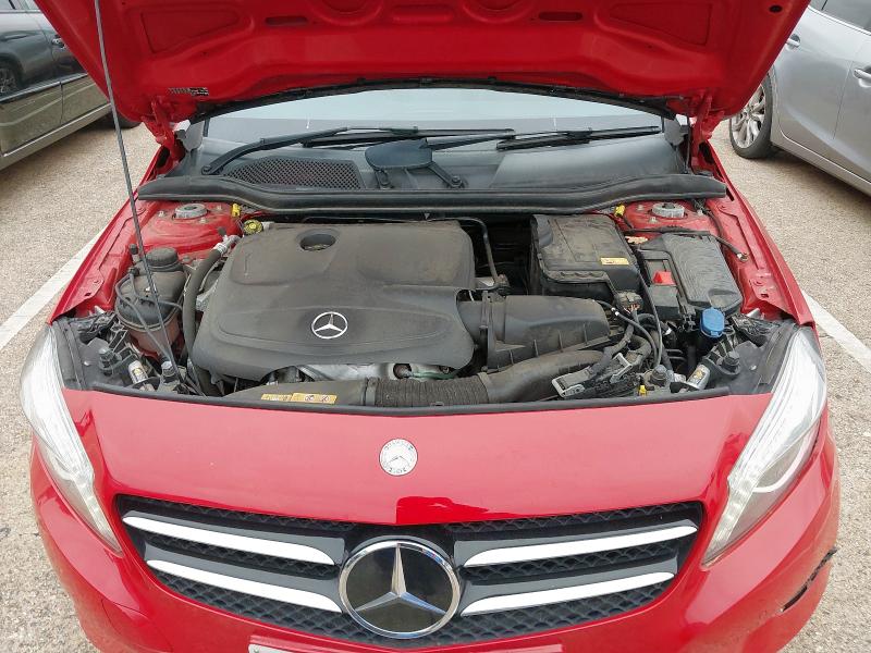 2014 MERCEDES-BENZ A180 BLUEEFFICIENCY SPORT 