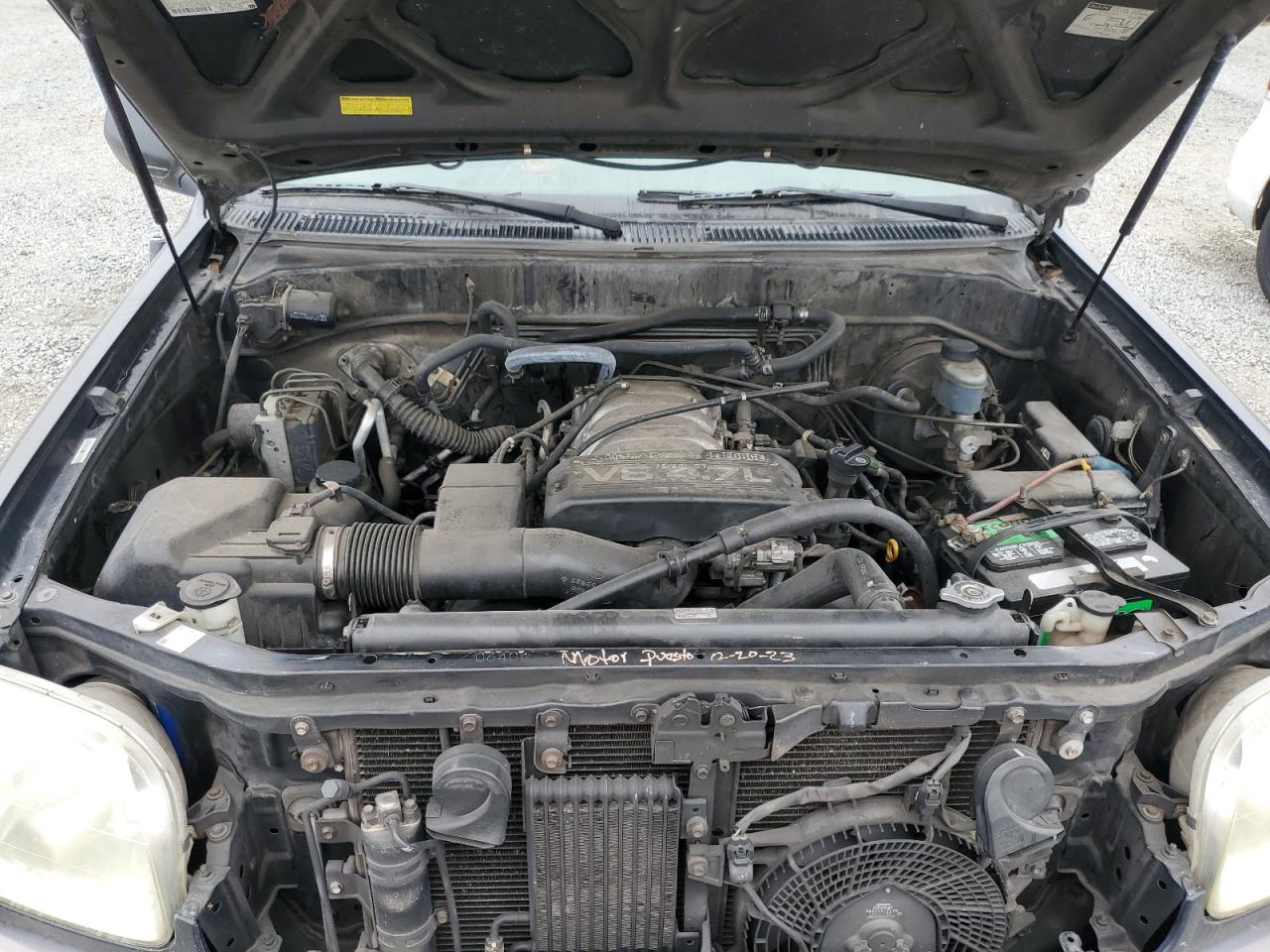 2001 Toyota Sequoia Sr5 VIN: 5TDZT34A31S031745 Lot: 70141185