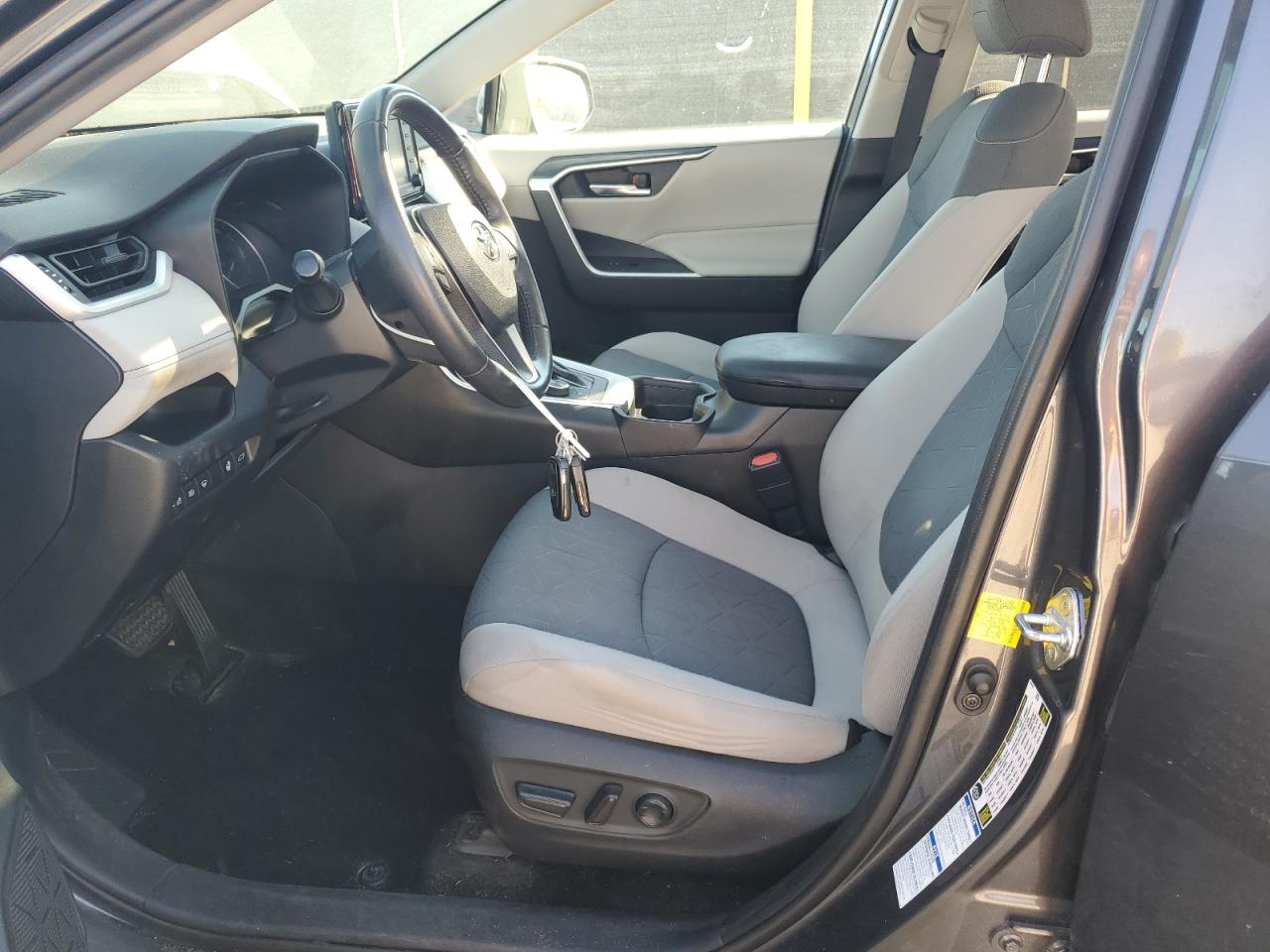 2020 Toyota Rav4 Xle VIN: 2T3RWRFV3LW068354 Lot: 85643475