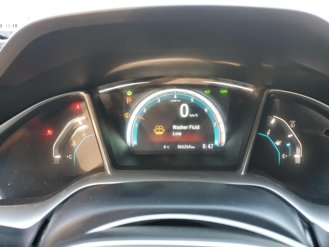 2018 Honda Civic Touring VIN: 2HGFC1F99JH102747 Lot: 84749575