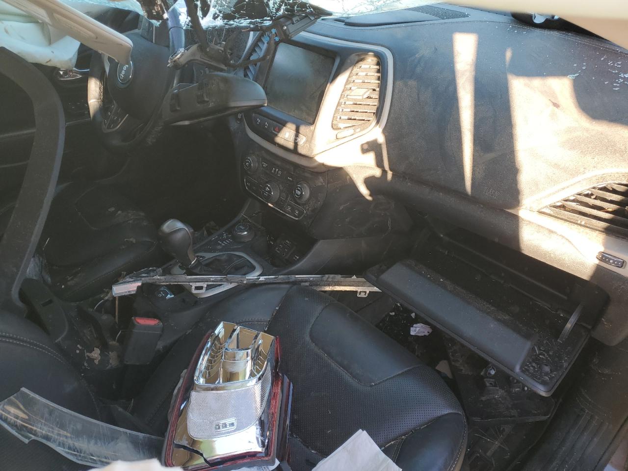 2017 Jeep Cherokee Limited VIN: 1C4PJMDS2HW521633 Lot: 85747425