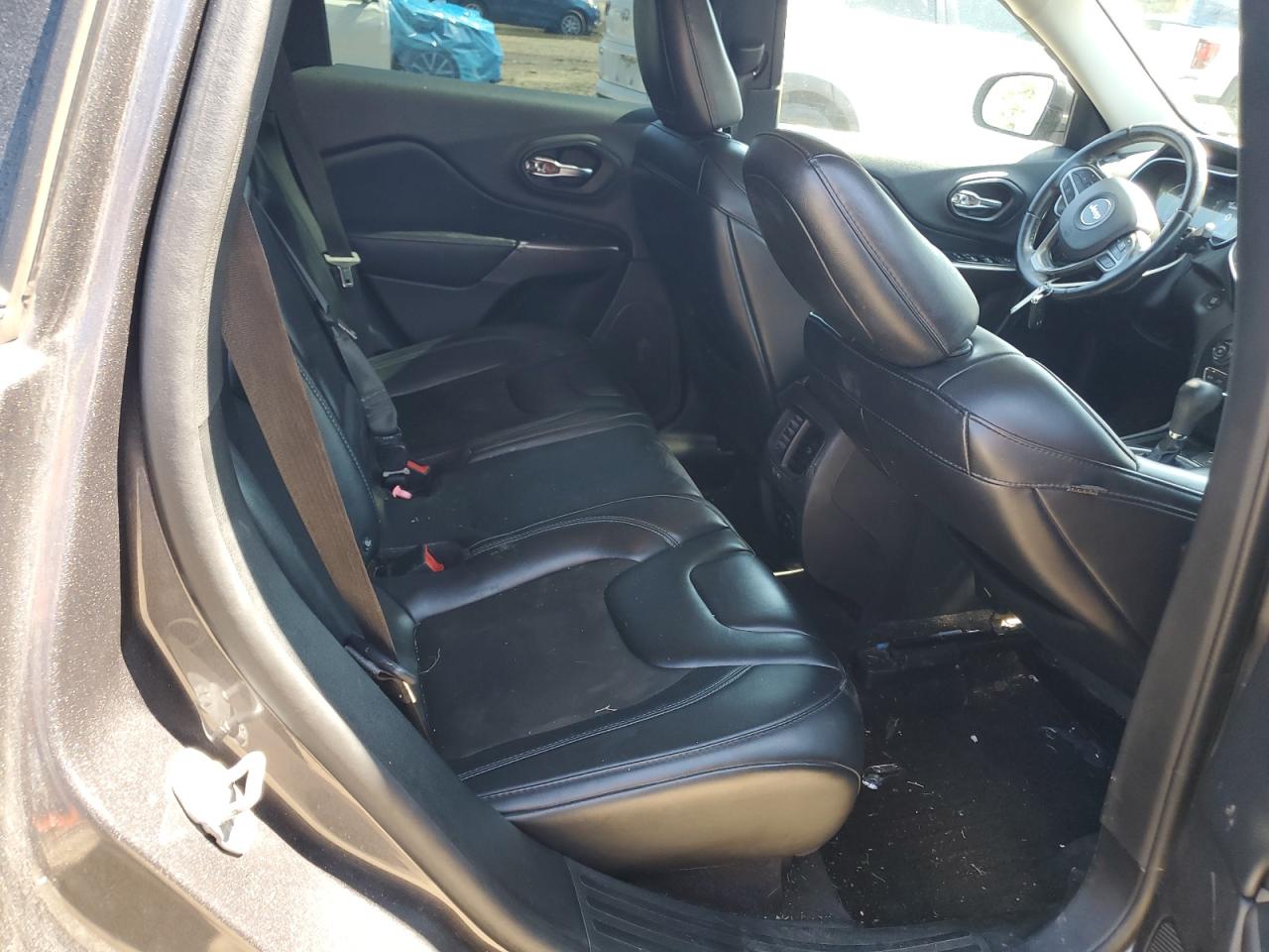 2019 Jeep Cherokee Latitude Plus VIN: 1C4PJLLB7KD204218 Lot: 86117735