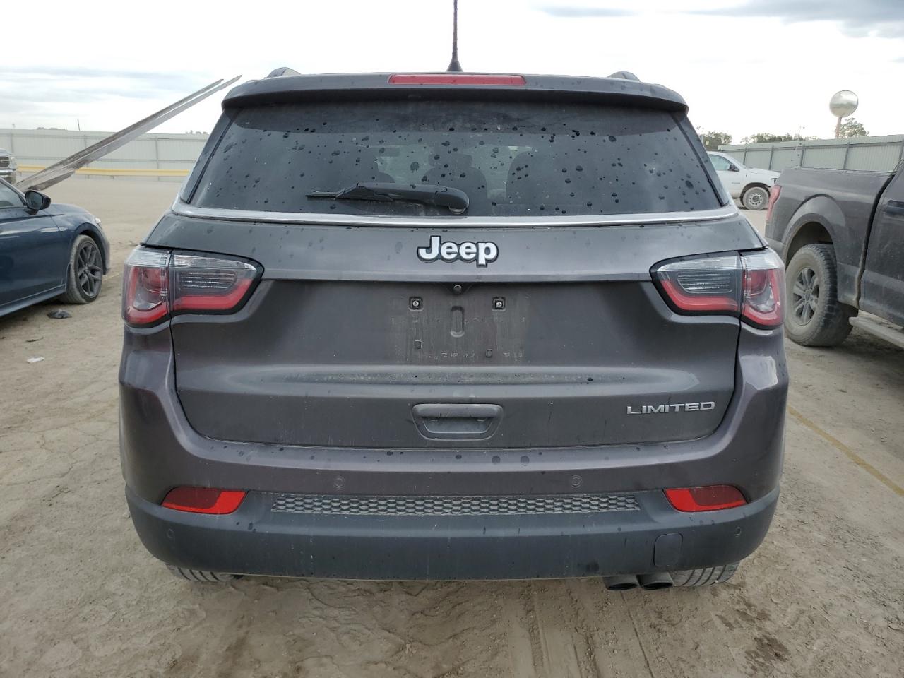 2018 Jeep Compass Limited VIN: 3C4NJCCB0JT358690 Lot: 85296675