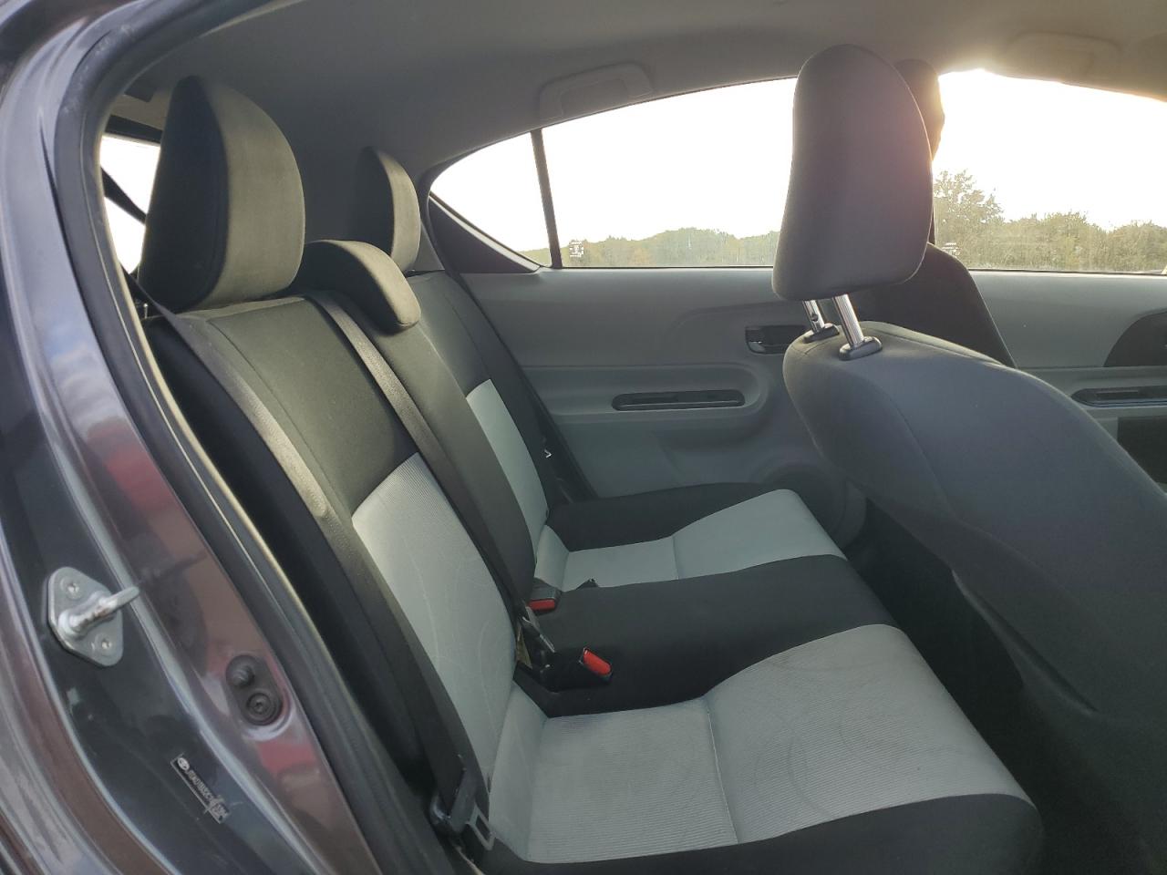 2012 Toyota Prius C VIN: JTDKDTB32C1013384 Lot: 82335665