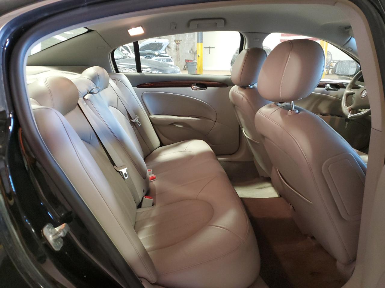 2011 Buick Lucerne Cxl VIN: 1G4HC5EM6BU140614 Lot: 89873095