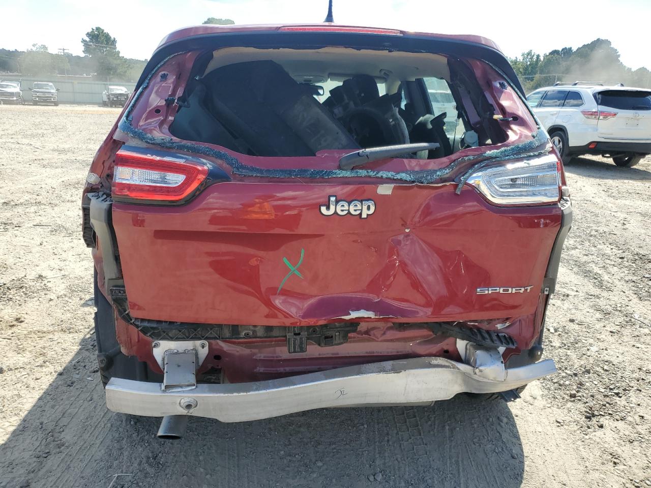 2015 Jeep Cherokee Sport VIN: 1C4PJLAB5FW677662 Lot: 85106935