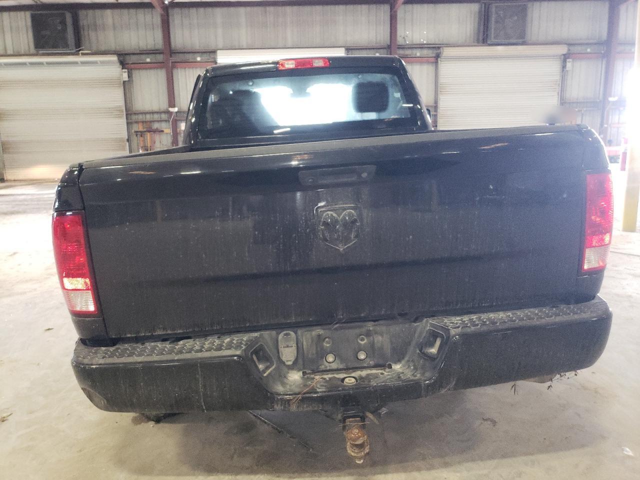 2018 Ram 1500 St VIN: 3C6JR6AG4JG234381 Lot: 86245985