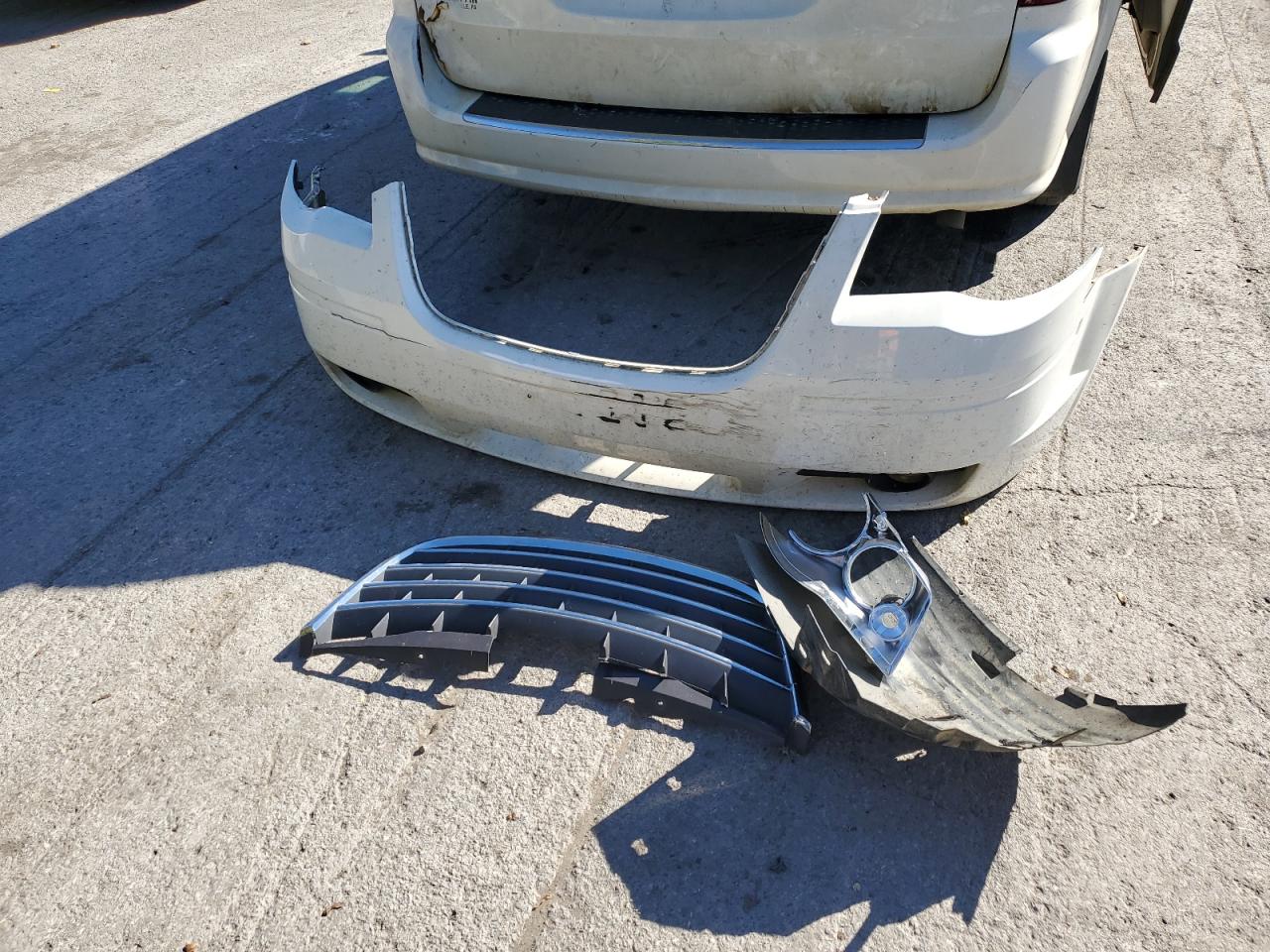 2011 Dodge Grand Caravan Crew VIN: 2D4RN5DG6BR749099 Lot: 86136585