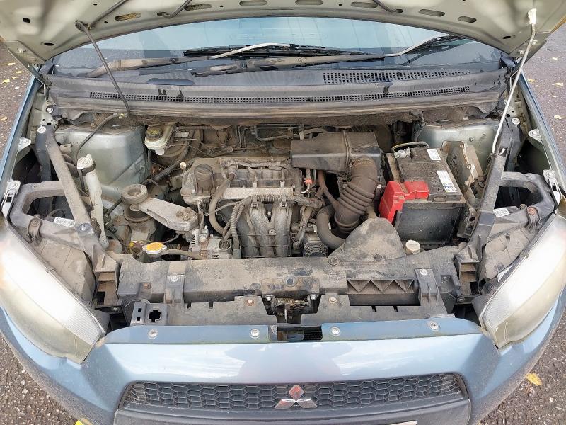 2011 MITSUBISHI COLT CZI 