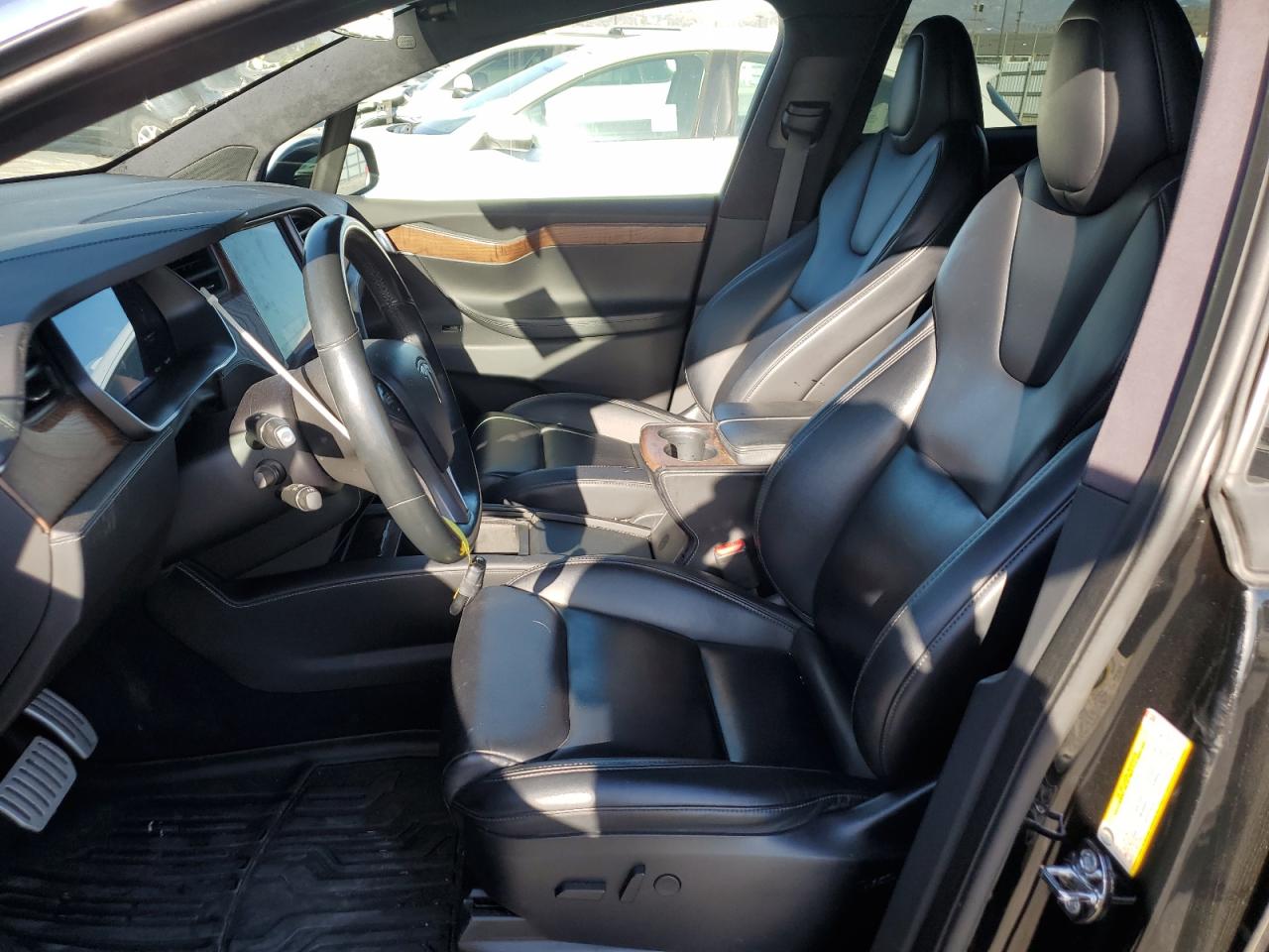 2020 Tesla Model X VIN: 5YJXCBE43LF242171 Lot: 85720365