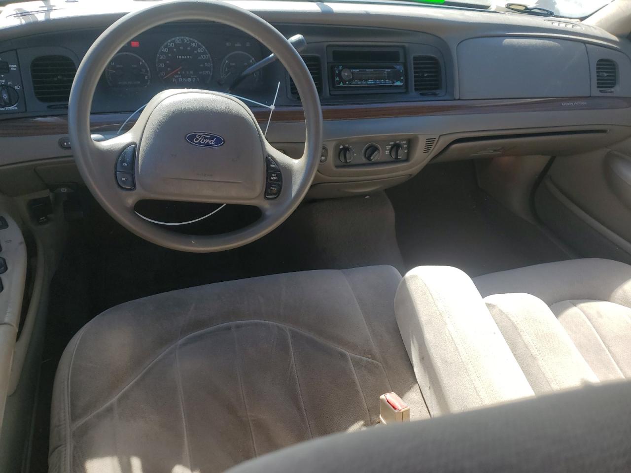 2002 Ford Crown Victoria VIN: 2FAFP73W32X119346 Lot: 87088265