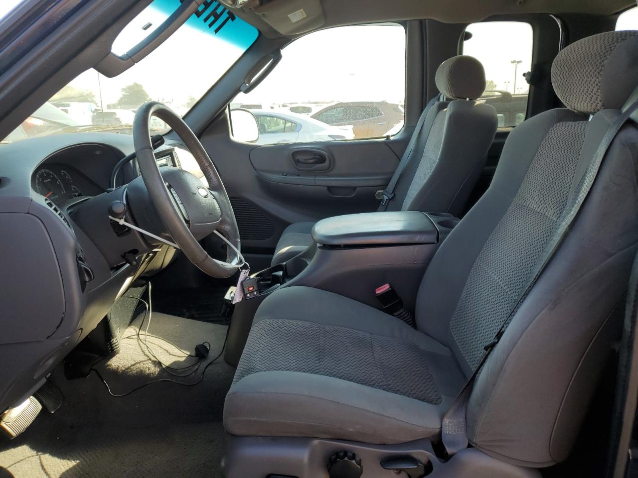 2002 Ford F150 VIN: 2FTRX18L92CA83172 Lot: 84878185