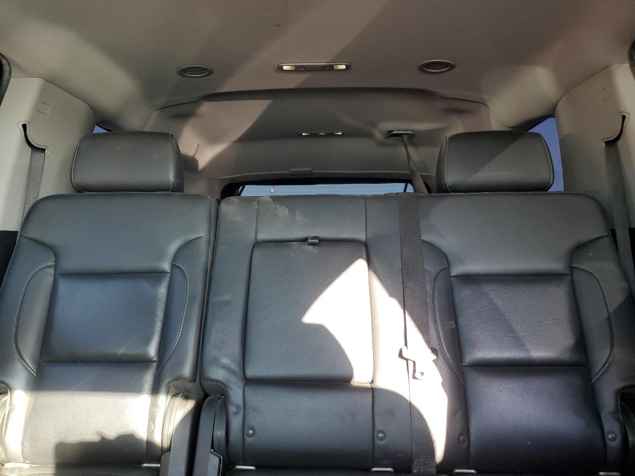 2019 Chevrolet Suburban C1500 Lt VIN: 1GNSCHKC1KR117386 Lot: 87294265