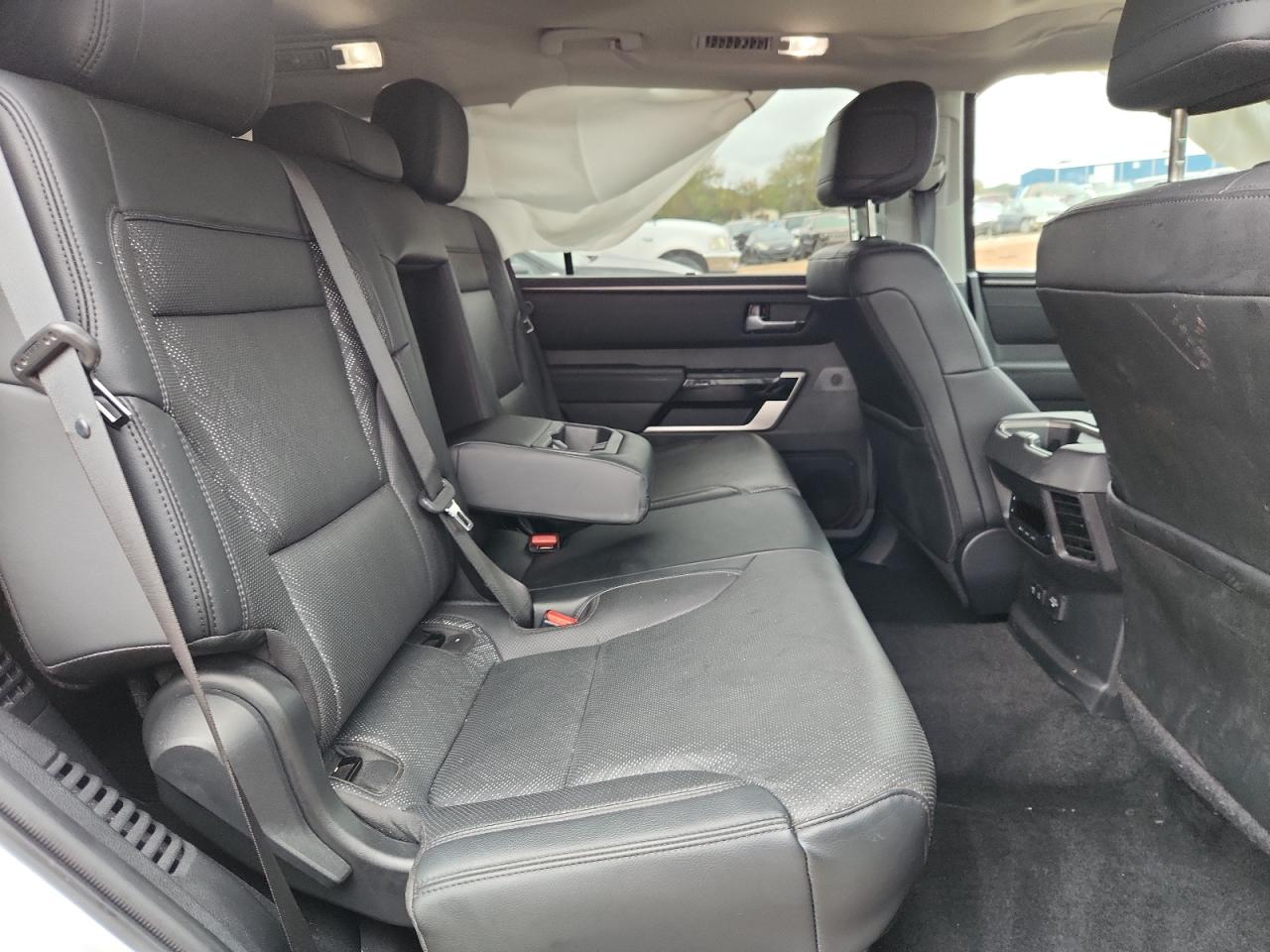 2024 Toyota Sequoia Sr5 VIN: 7SVAAABAXRX022014 Lot: 90540425